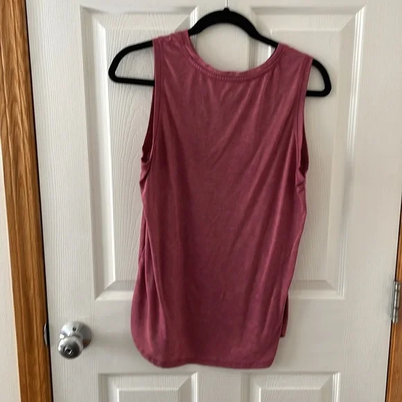 Danskin pink top - Picture 2 of 2